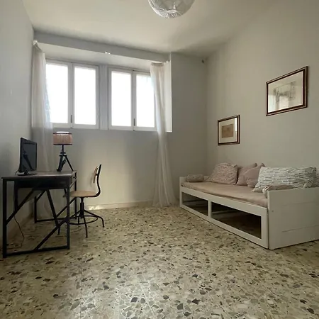 Casa Amici - 3 Bedrooms In Apartment Florence